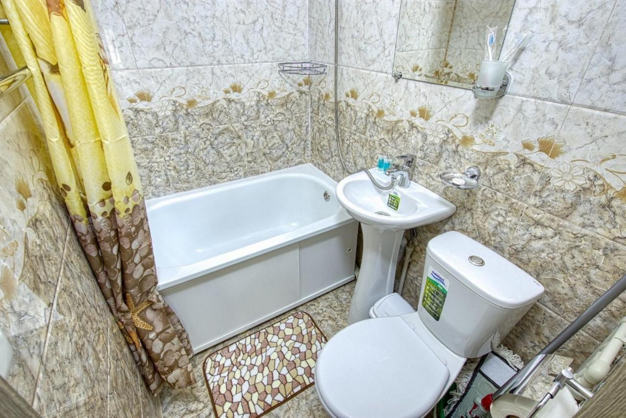 Апартаменты На Улице Клочкова, 128 Almaty Exterior foto