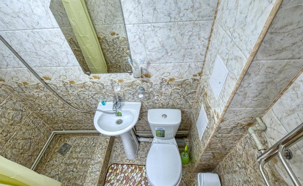 Апартаменты На Улице Клочкова, 128 Almaty Exterior foto